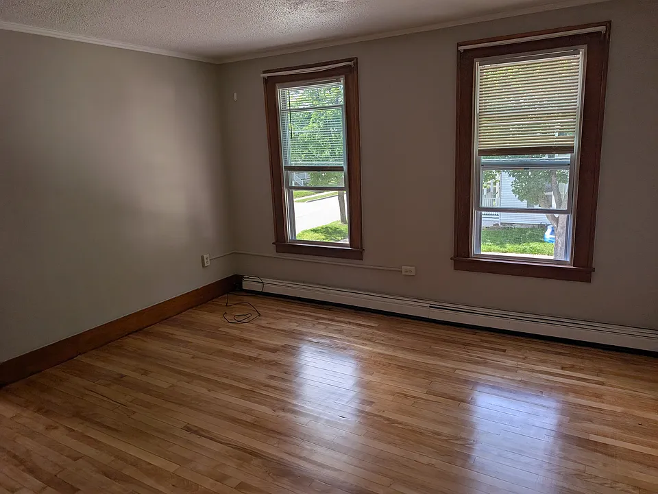 102 1/2 Forest St #2