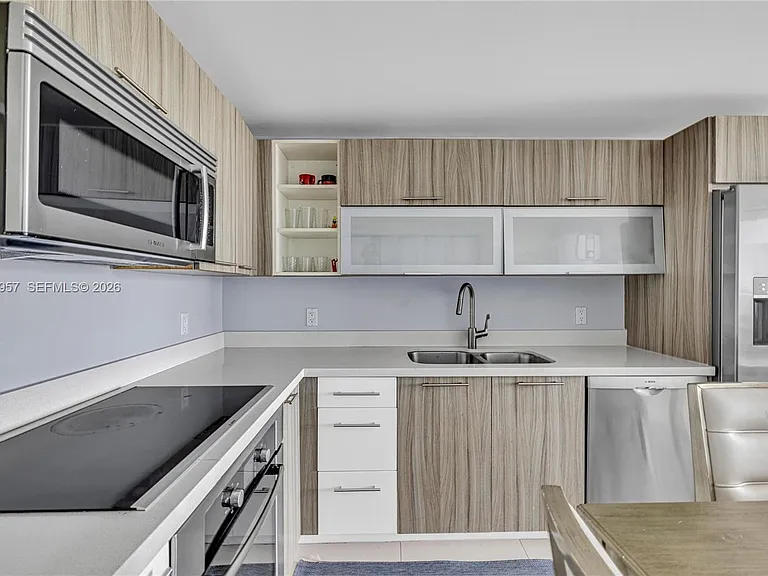 6700 Indian Creek Dr #1205 — Photo 11