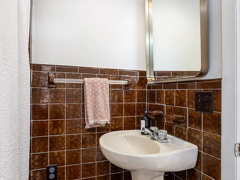 632 Watsonwood Dr — Photo 18