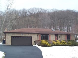 200 Hogan Rd, Fairport, NY 14450