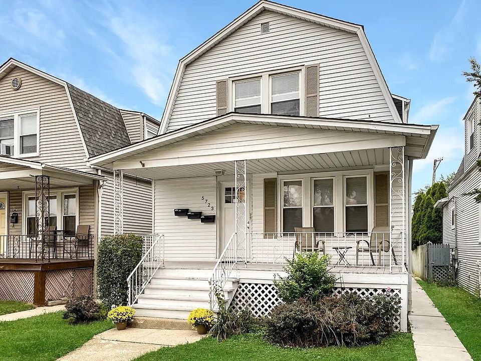 1st image of 5723 N Austin Ave #G