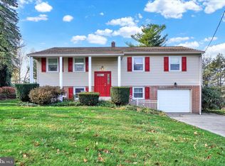 442 Pinehurst Rd, York, PA 17402