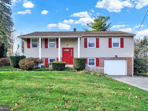 442 Pinehurst Rd, York, PA 17402