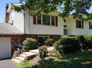 20 Oxford Rd, New Windsor, NY 12553