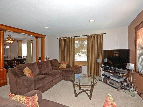 4th image of 9140 Park Ave S