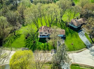 1030 Beau Brummel Dr, Dundee, IL 60118