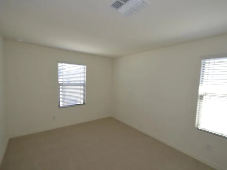 1306 W Sparrow Dr — Photo 6