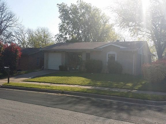 2nd image of 2412 Brookshire St