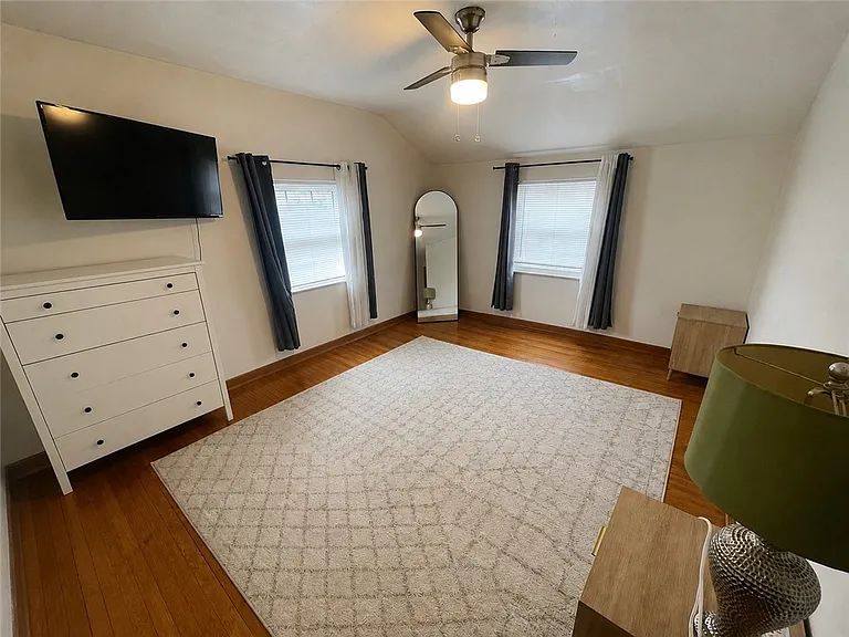 1627 Rockford Ave — Photo 10