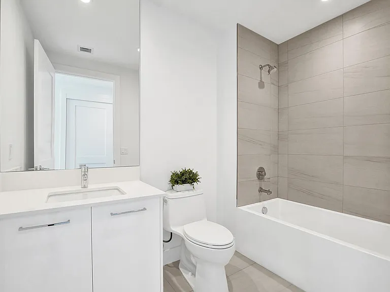 153 N Seabreeze Blvd #1204 — Photo 16