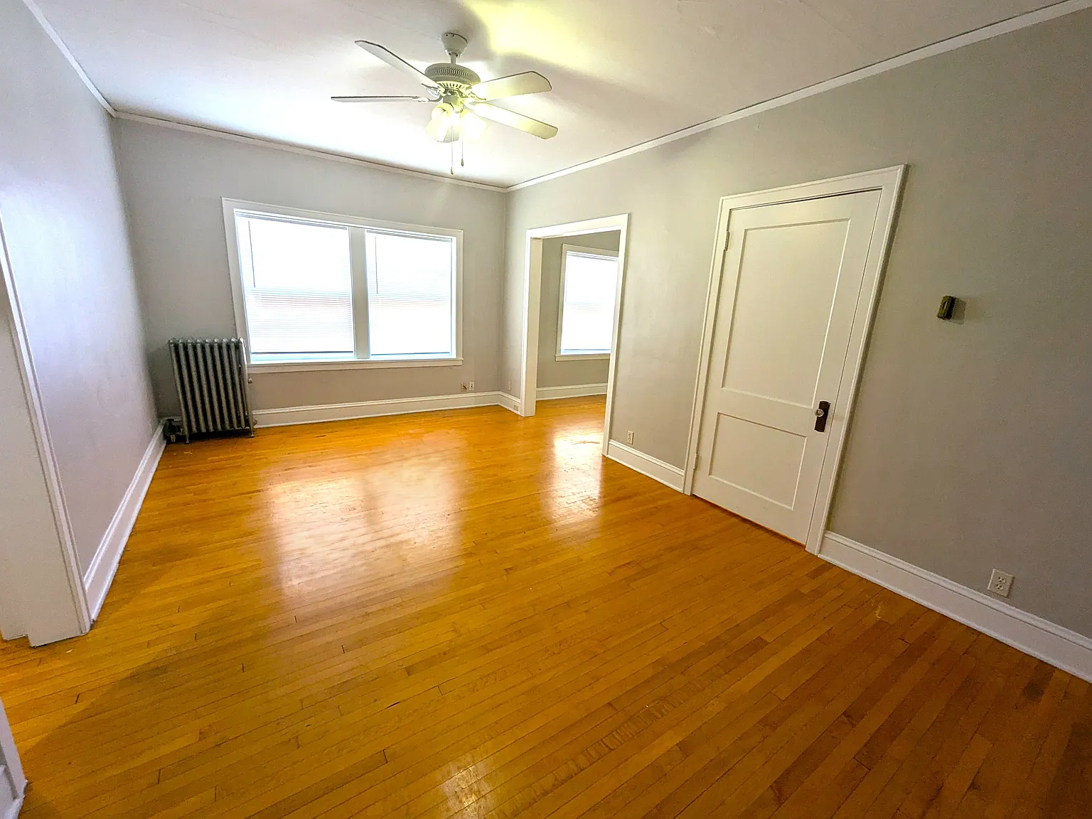 1 bed, 700 sqft, $1,200 — Photo 3