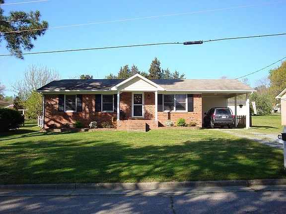 4th image of 105 Della St