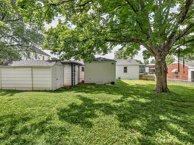 544 Watsonwood Dr — Photo 49