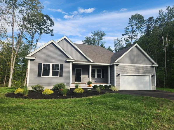 35 Reed Road, Sandown, NH 03873