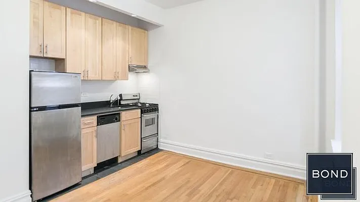 Rented by Bond New York | media 10