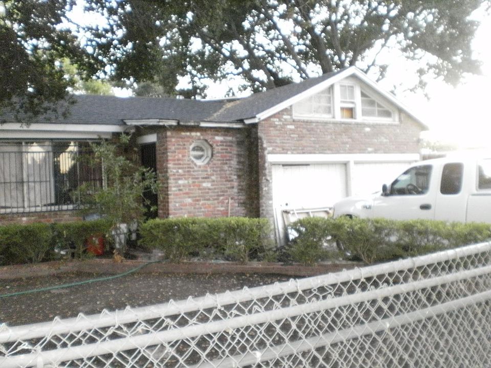 1st image of 438 Bell St