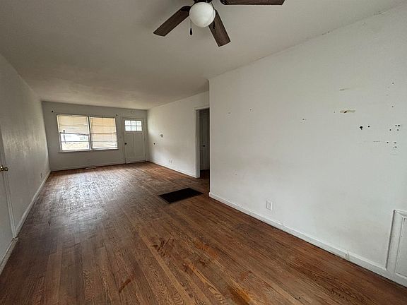 5th image of 1313 W Hudson Dr