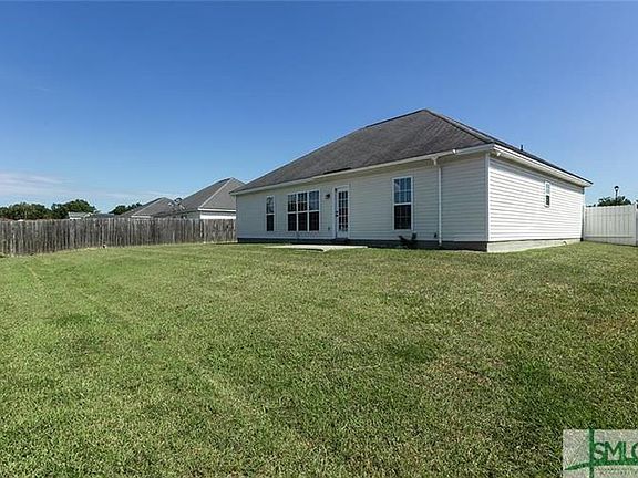 3rd image of 112 Auburn Cir
