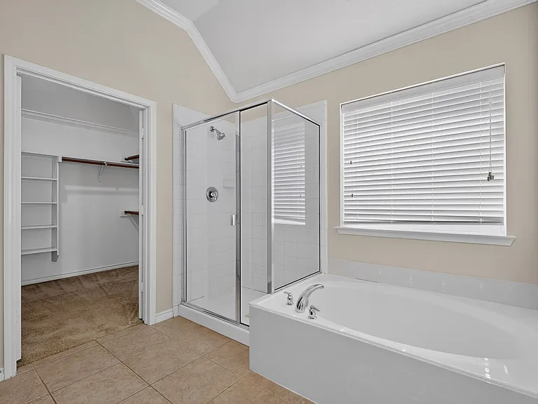 1024 Charleston Ln — Photo 18