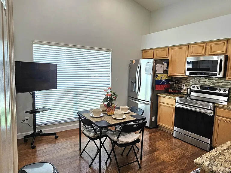 310 Woodleaf Dr — Photo 15