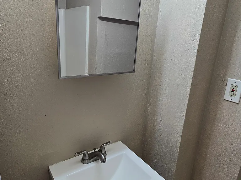 504 Main St #1 — Photo 33