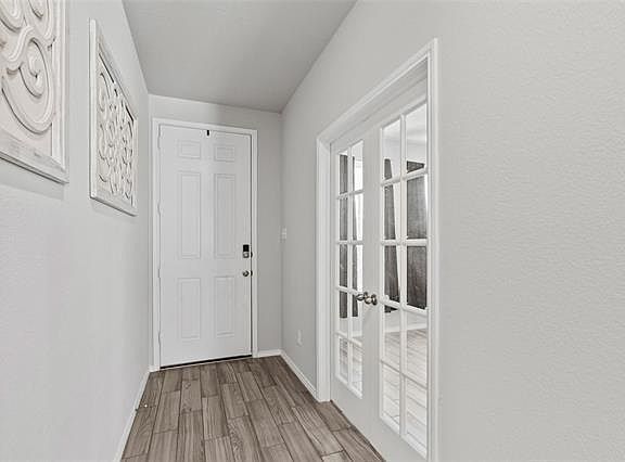 5th image of 10049 Adams Ln