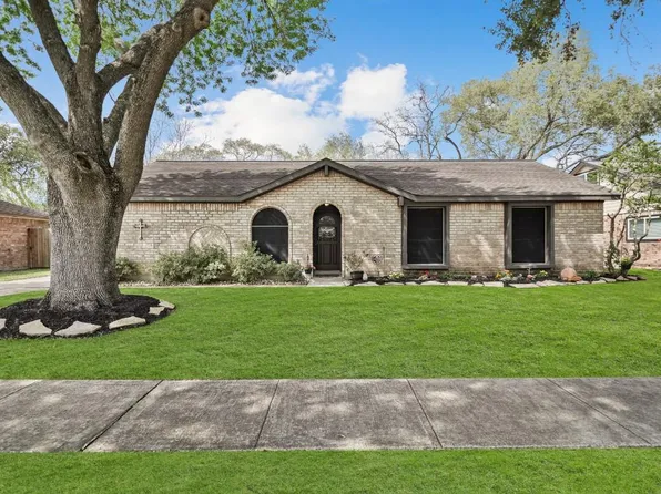5006 Shady Oaks Ln, Friendswood, TX 77546