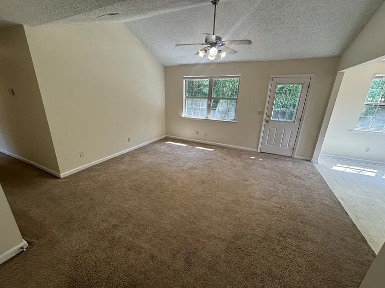 52 Bass Rd — Photo 2