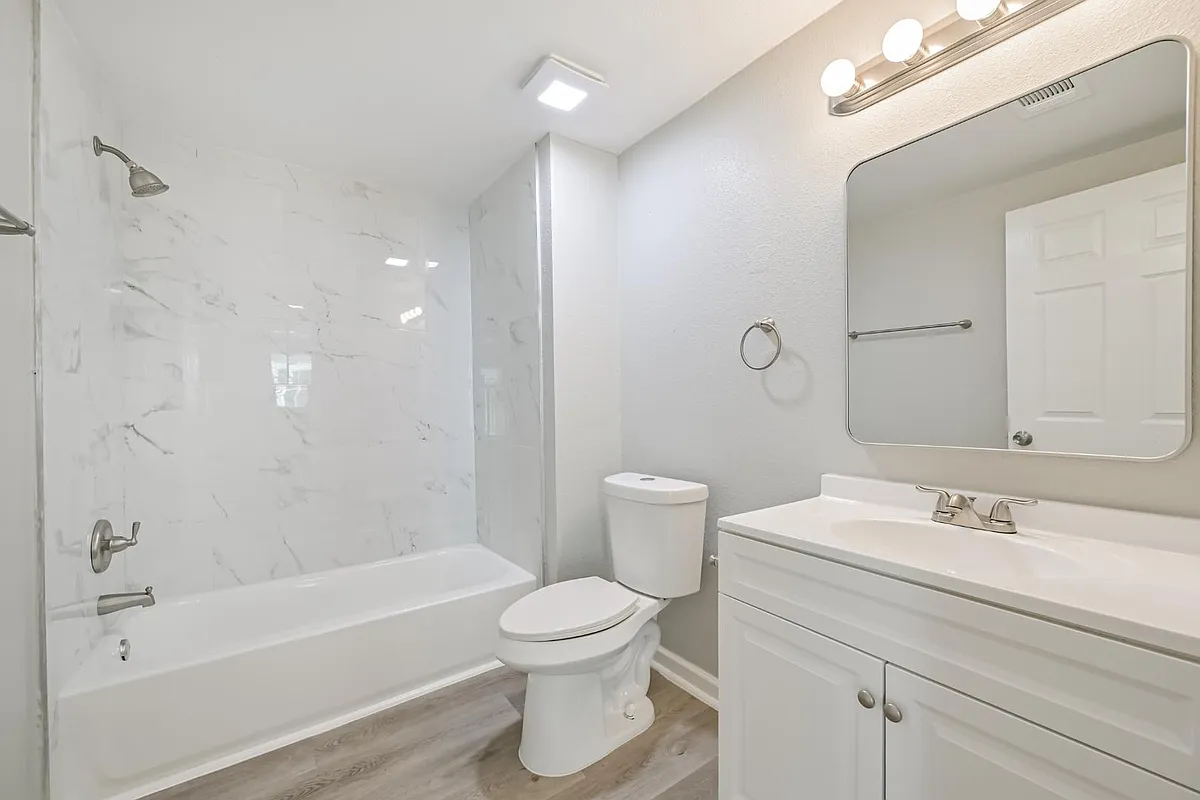 Property Photo - 1428 E 36th St