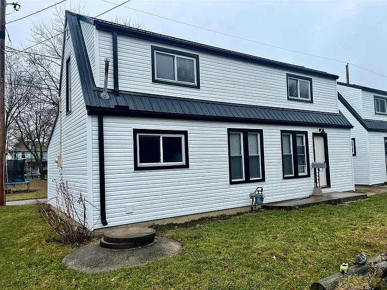356 Winchester St — Photo 1