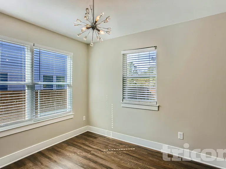 1723 Shaw St — Photo 6