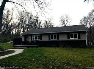 554 Sheridan Rd, Jackson, MI 49203