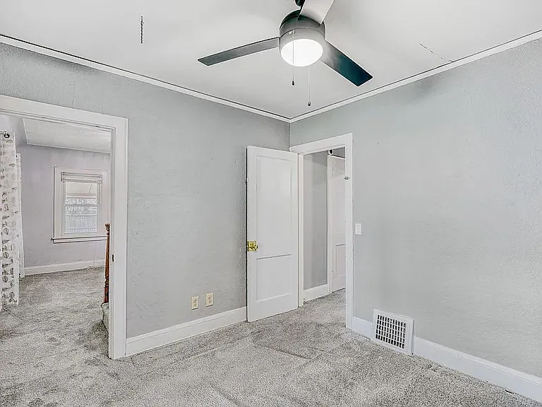 4450 38th Ave N — Photo 11