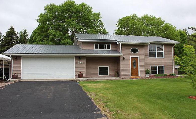 1st image of 1295 Meadowbrook Ln NE