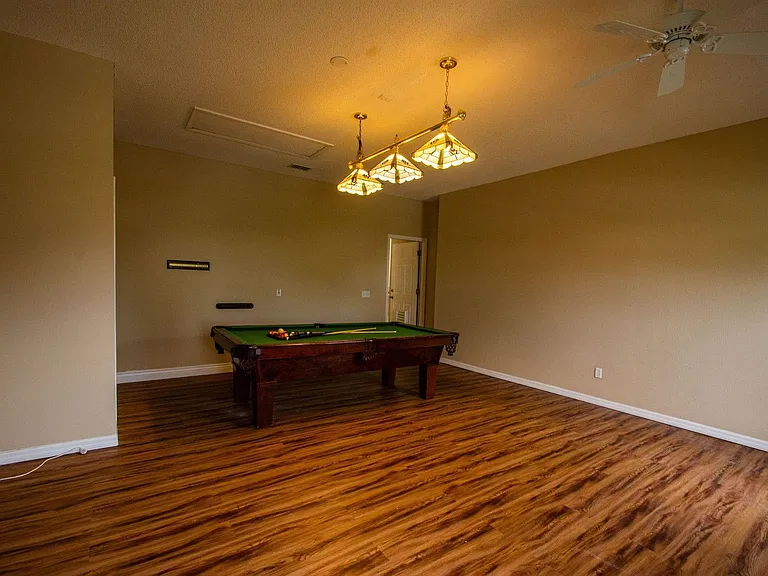 421 Lockbreeze Dr — Photo 27