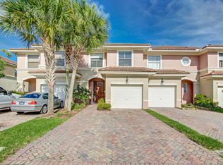 305 Seminole Palms Dr, Greenacres, FL 33463