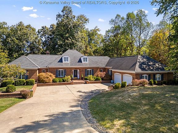 2nd image of 4 Briarcliff Dr