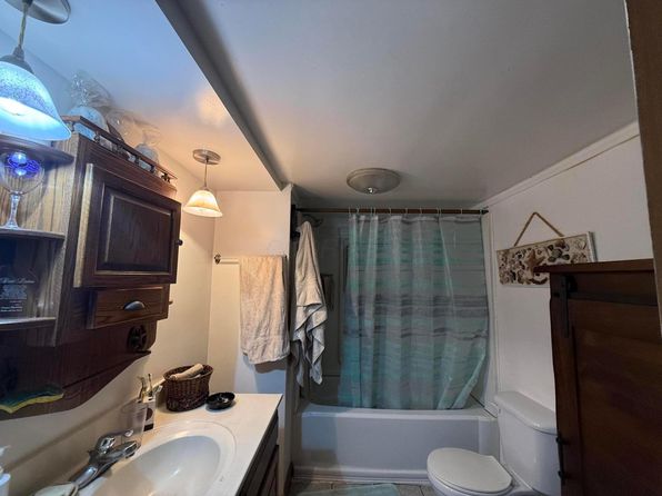 3379 Van Winkle Rd, Frazeysburg, OH 43822
