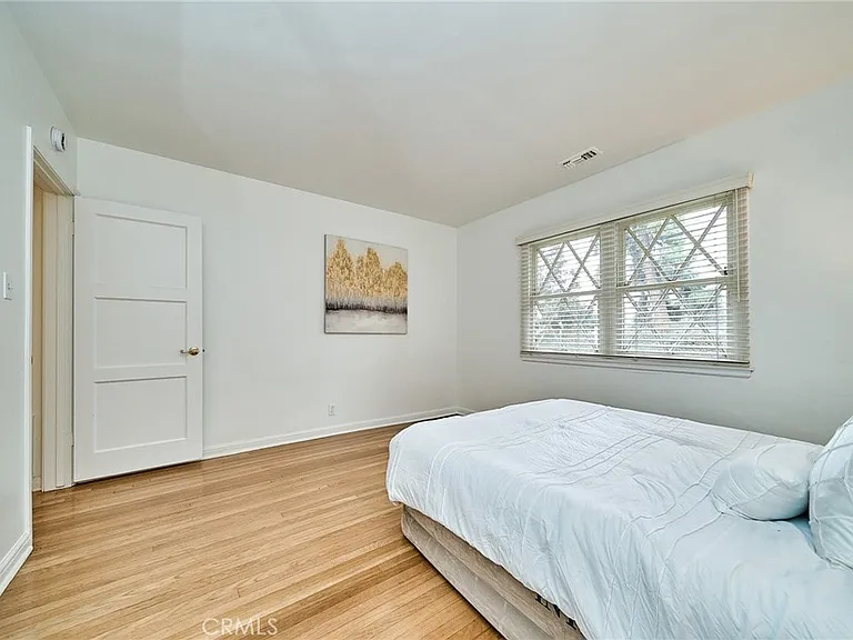 503 Longden Dr — Photo 16