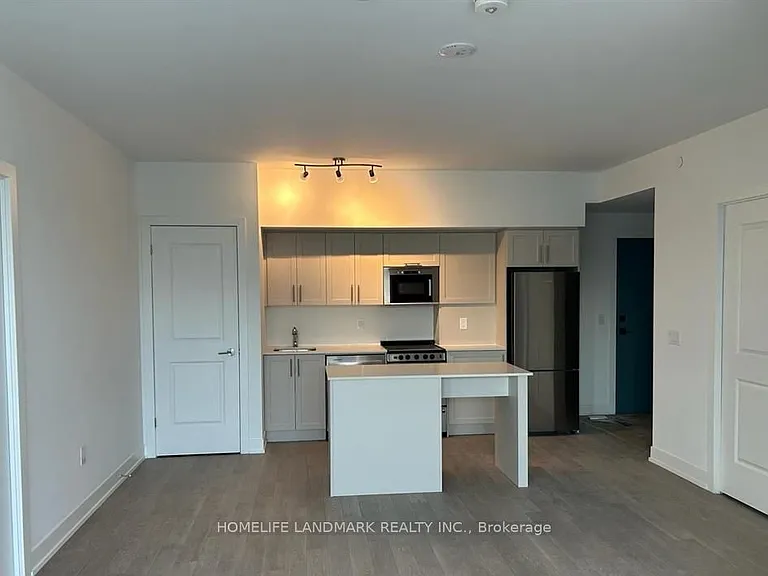 1063 Douglas McCurdy Cmn #310 — Photo 18