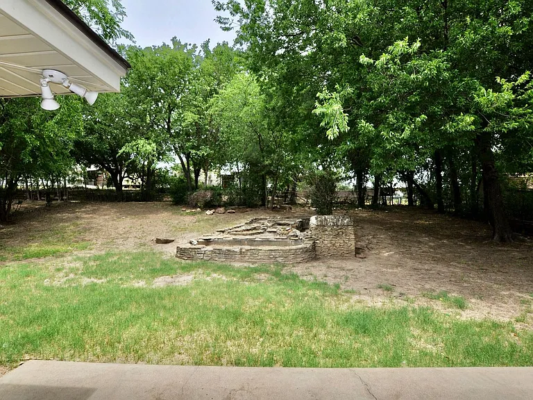1434 W Water St — Photo 19