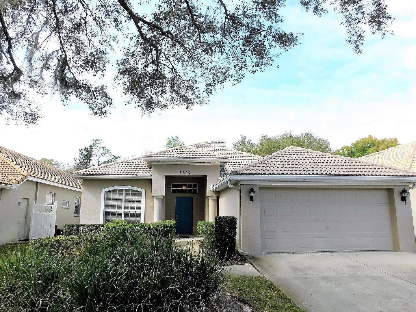 Furnished home in The Pinnacle of gated East Lake Woodlands — Photo 2