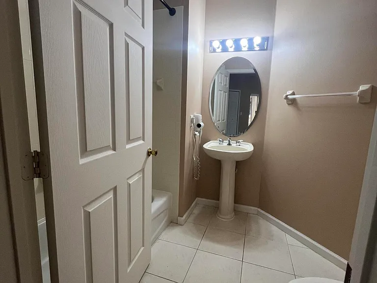 8004 Carnoustie Pl #B — Photo 20