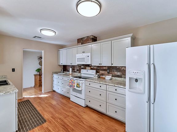 4th image of 10103 W Kingswood Cir