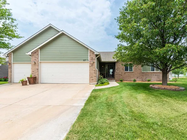 621 Union Park Cir, Colwich, KS 67030