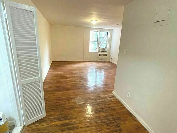 2nd image of 4015 61st St APT 5G