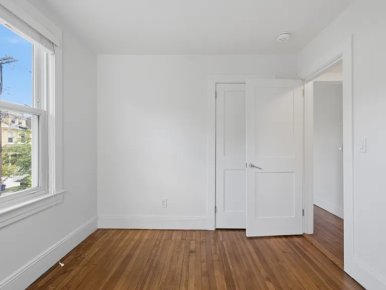 17 N Dutcher St — Photo 34