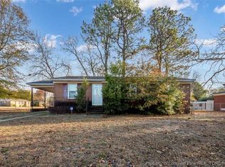 5301 Bayleaf Dr, Fayetteville, NC 28304