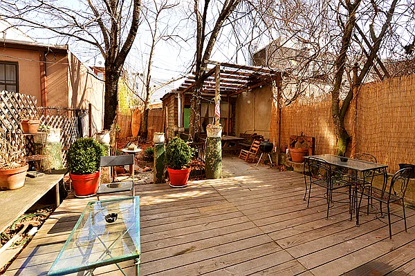 Rented by Leiter Realty Group LLC | media 2