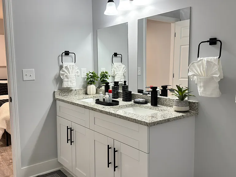 2393 Highpoint Rd — Photo 41